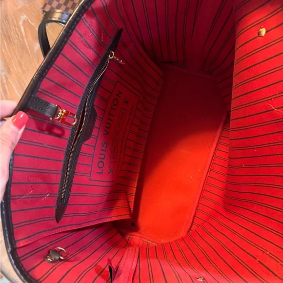 Louis Vuitton Neverfull MM. - Picture 4 of 7